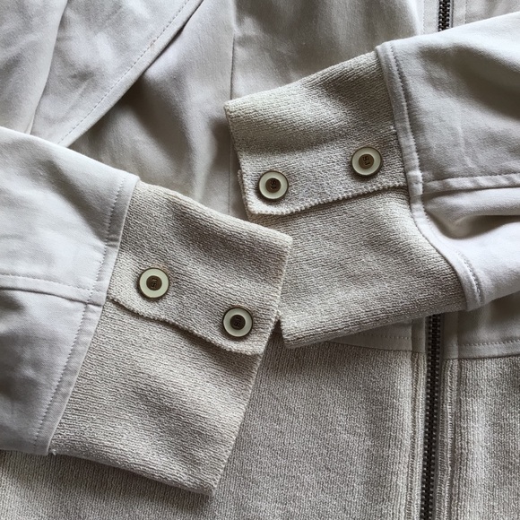 ST. JOHN SPORT ZIP FRONT EMBELLISHED JACKET SMALL - Picture 15 of 16